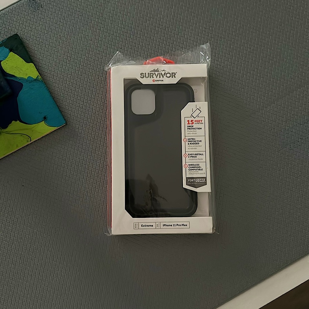 📲Survivor Case cell phone cover  Griffin for IPhone 11 plus📲